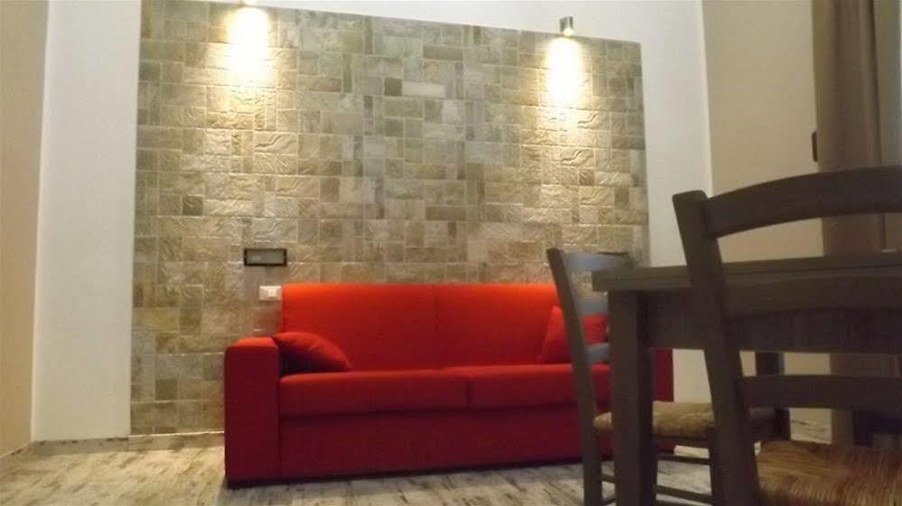 לינה וארוחת בוקר קאסטלמארה דל גולפו Emporium מראה חיצוני תמונה